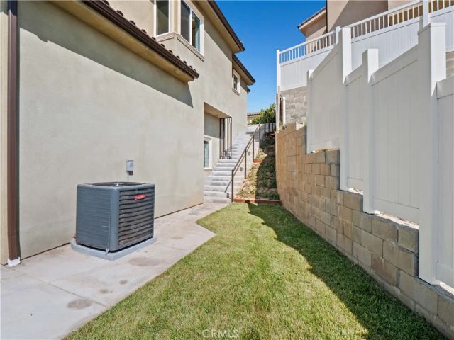12515 Haleh Lane, Sylmar, CA 91342