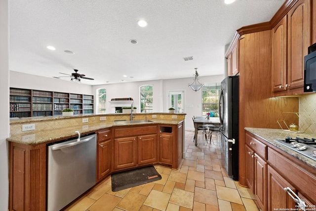 82 Three Lakes, San Antonio, TX 78248