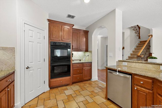 82 Three Lakes, San Antonio, TX 78248