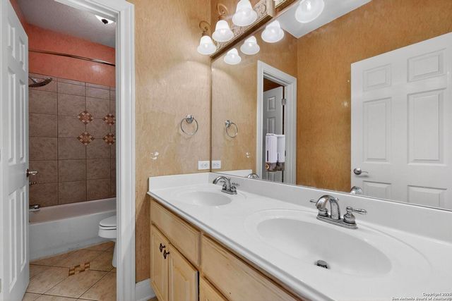 82 Three Lakes, San Antonio, TX 78248