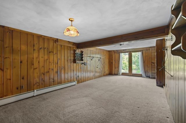 127 Kenmar Dr, Somerset, MA 02726