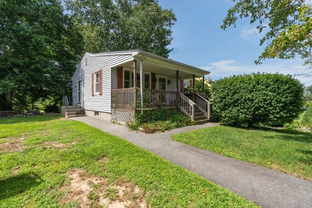 127 Kenmar Dr, Somerset, MA 02726