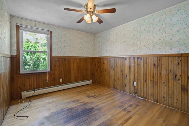 127 Kenmar Dr, Somerset, MA 02726