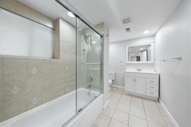 8731 Greeley Drive, Kansas City, KS 66109