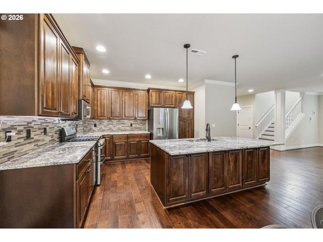 7752 Sw CHARLES Ter, Beaverton, OR 97007