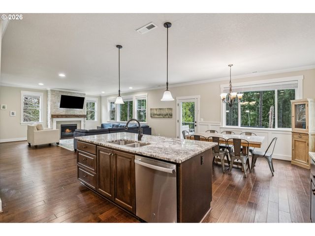 7752 Sw CHARLES Ter, Beaverton, OR 97007