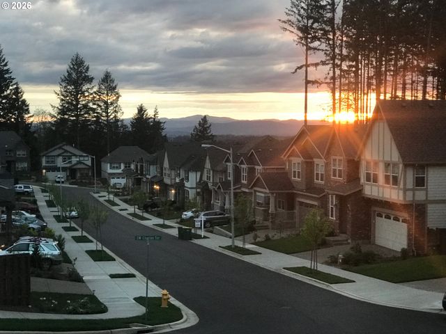 7752 Sw CHARLES Ter, Beaverton, OR 97007