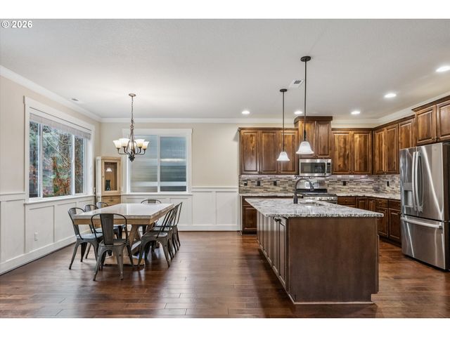 7752 Sw CHARLES Ter, Beaverton, OR 97007