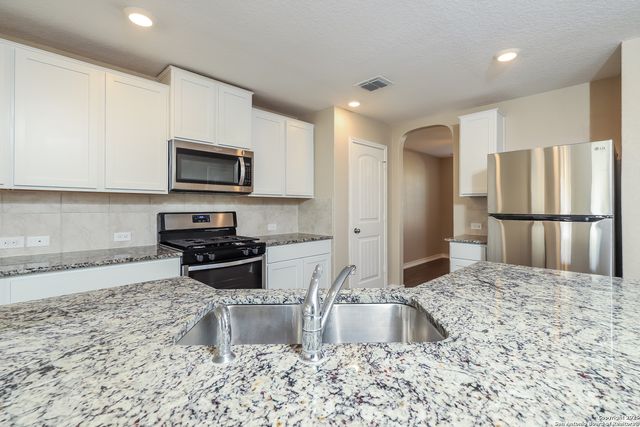 850 Brown Thrasher, San Antonio, TX 78253