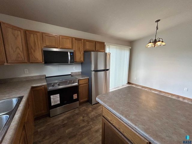 507 Almond Ave Avenue, Harrisburg, SD 57032