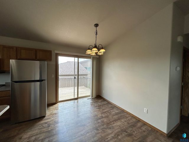 507 Almond Ave Avenue, Harrisburg, SD 57032