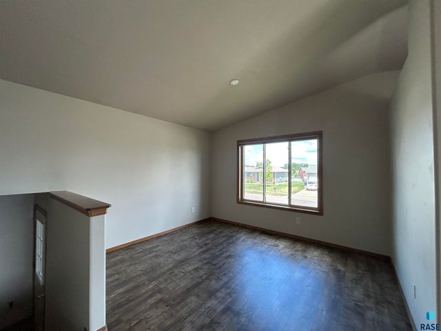 507 Almond Ave Avenue, Harrisburg, SD 57032