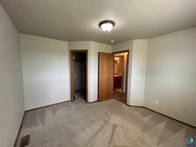 507 Almond Ave Avenue, Harrisburg, SD 57032