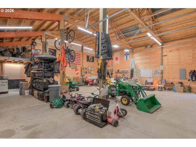 53475 BRIDGE Dr, La Pine, OR 97739