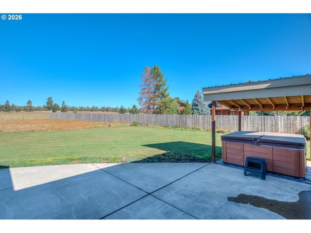 53475 BRIDGE Dr, La Pine, OR 97739