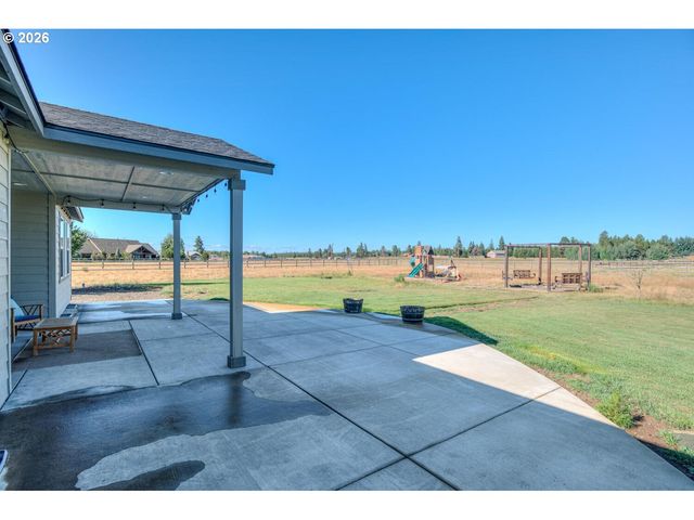 53475 BRIDGE Dr, La Pine, OR 97739