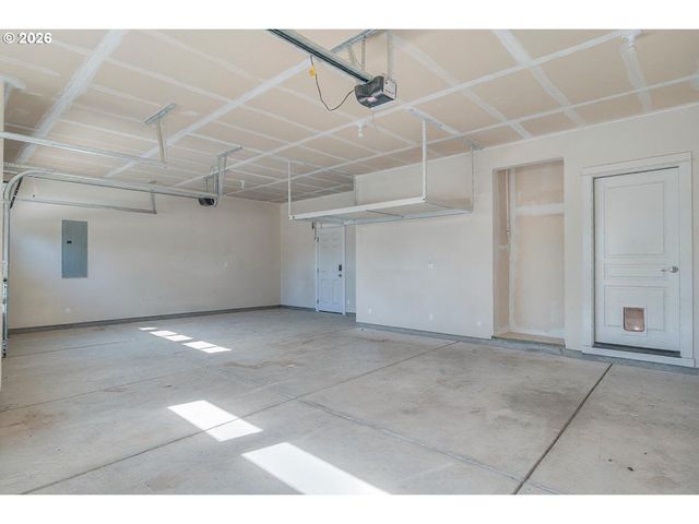 53475 BRIDGE Dr, La Pine, OR 97739