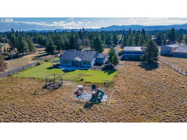 53475 BRIDGE Dr, La Pine, OR 97739