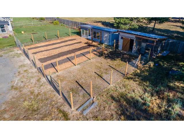 53475 BRIDGE Dr, La Pine, OR 97739