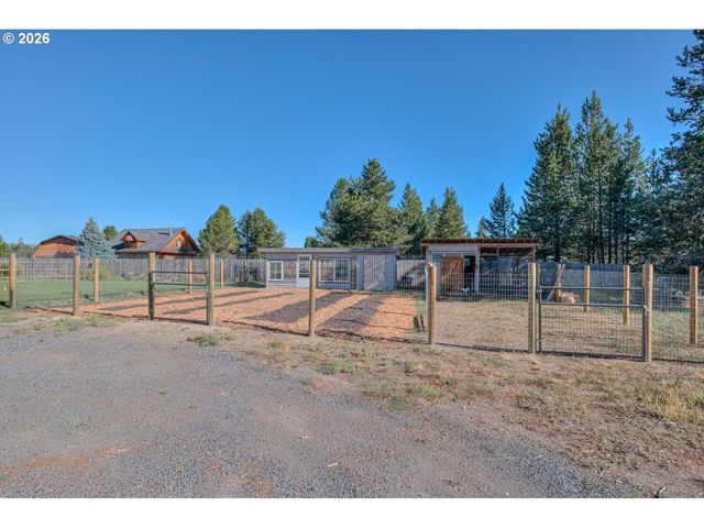 53475 BRIDGE Dr, La Pine, OR 97739