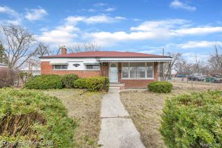 27418 Maplewood Street, Garden City, MI 48135