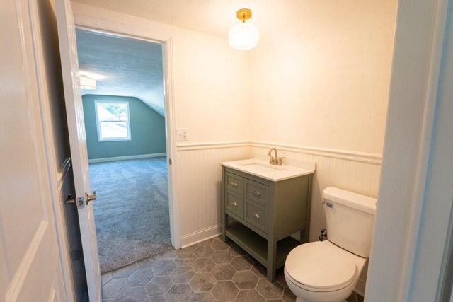 1153 N 11th AVENUE, West Bend, WI 53090