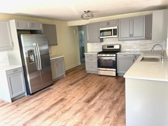 1153 N 11th AVENUE, West Bend, WI 53090