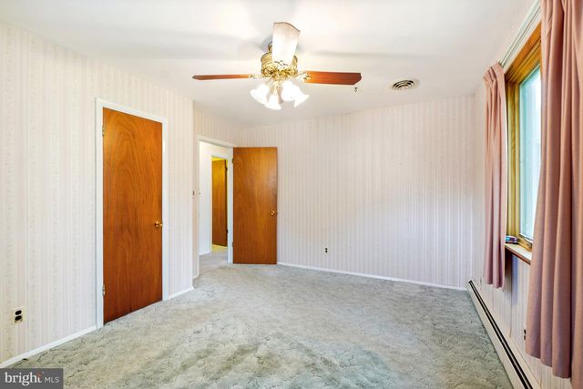 1403 DISNEY RD, Severn, MD 21144
