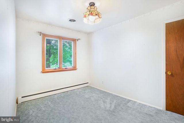 1403 DISNEY RD, Severn, MD 21144