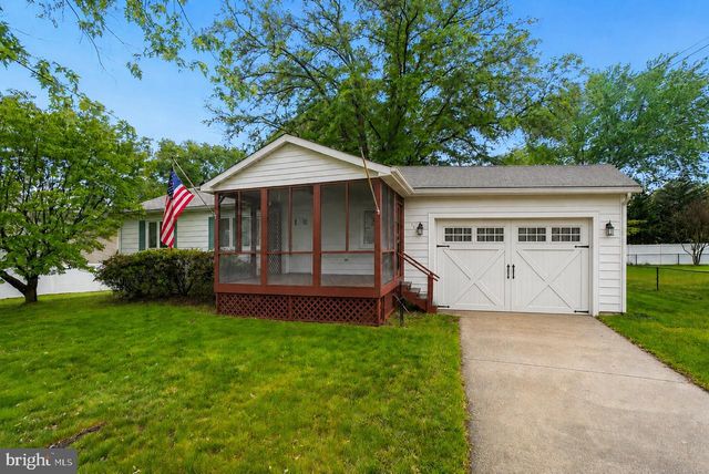 1403 DISNEY RD, Severn, MD 21144