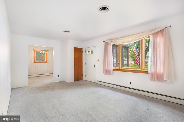 1403 DISNEY RD, Severn, MD 21144
