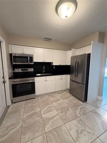 9250 SW 168th St 9252, Palmetto Bay, FL 33157