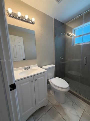 9250 SW 168th St 9252, Palmetto Bay, FL 33157