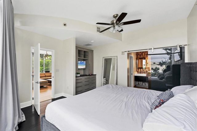 525 E JACKSON STREET 302, Orlando, FL 32801