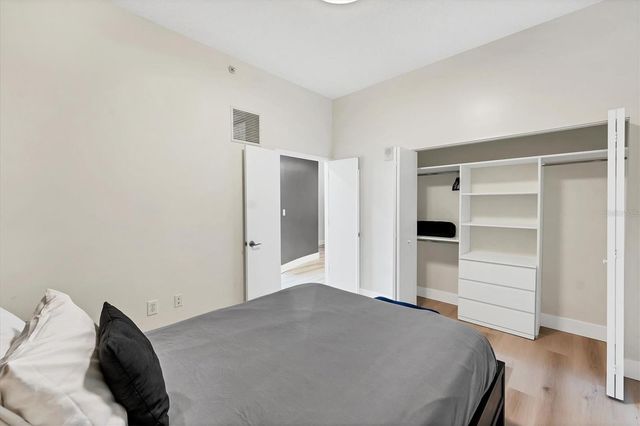 525 E JACKSON STREET 302, Orlando, FL 32801