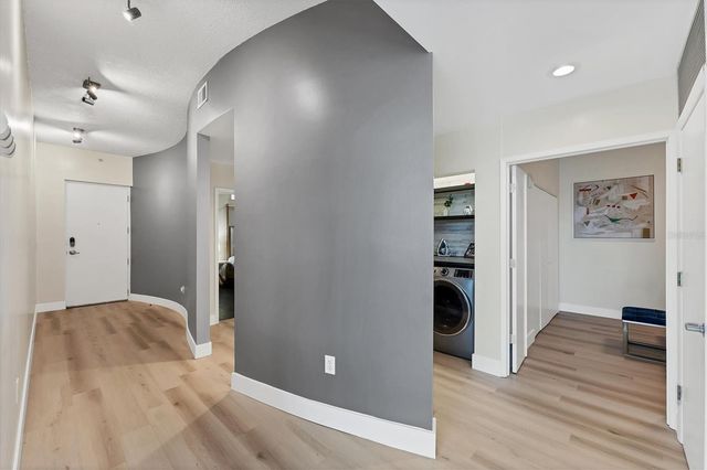 525 E JACKSON STREET 302, Orlando, FL 32801