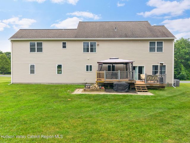 9 Thomas Drive, Wynantskill, NY 12198