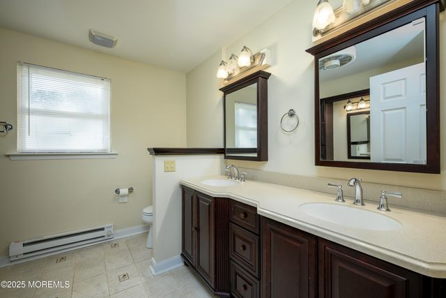 25 Dartmouth Street 61, Whiting, NJ 08759