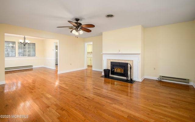 25 Dartmouth Street 61, Whiting, NJ 08759