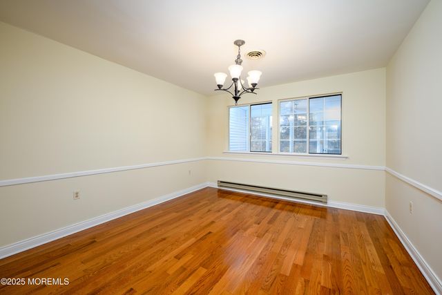 25 Dartmouth Street 61, Whiting, NJ 08759