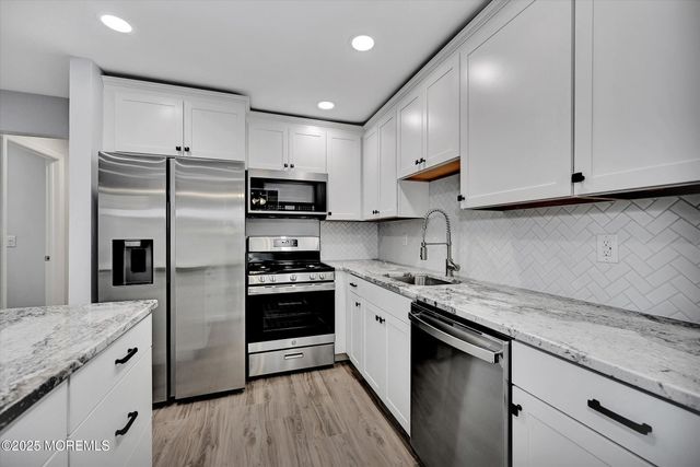 1604 Dahlia Court, Jackson, NJ 08527