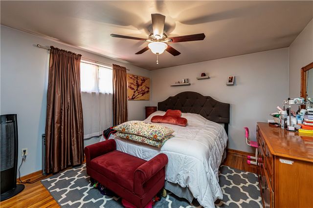 765 Robbins Station Rd, North Huntingdon, PA 15642