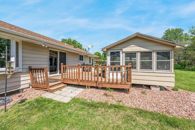 2987 W SHADY LANE, Neenah, WI 54956