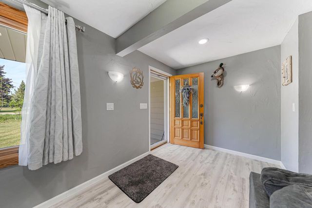 2987 W SHADY LANE, Neenah, WI 54956