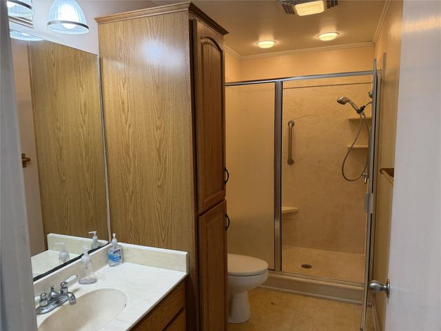 203 E Anderson, Schulenburg, TX 78956