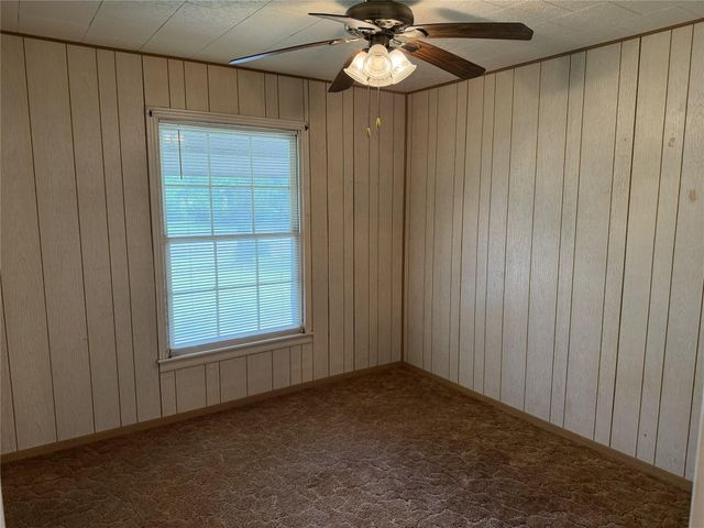203 E Anderson, Schulenburg, TX 78956