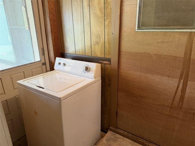 203 E Anderson, Schulenburg, TX 78956