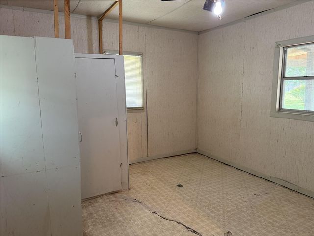 203 E Anderson, Schulenburg, TX 78956
