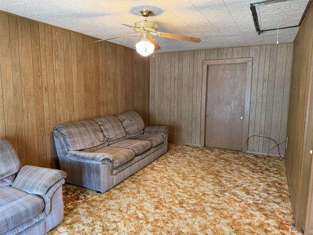 203 E Anderson, Schulenburg, TX 78956