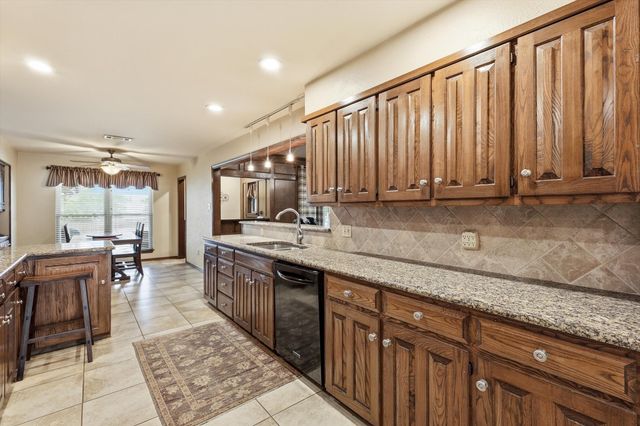 6007 Forestcreek Court, Arlington, TX 76016